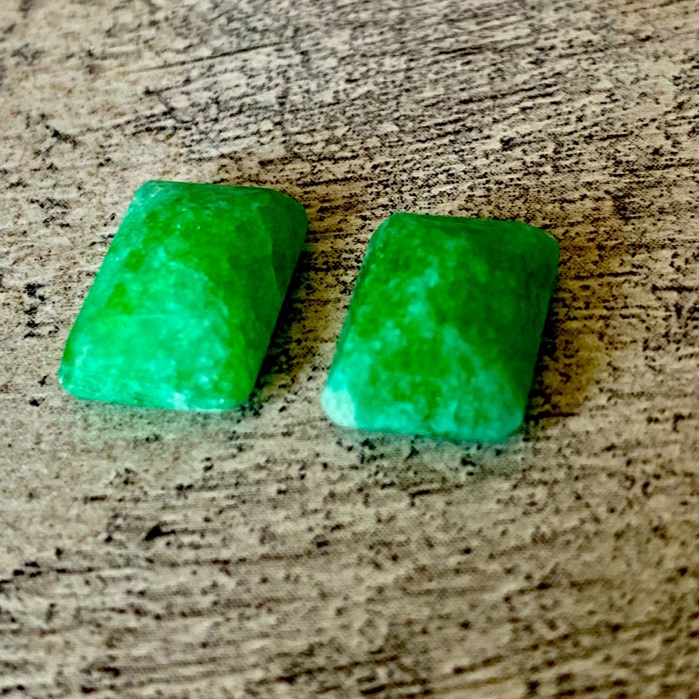Emerald loose gemstones